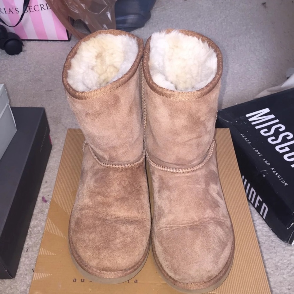Authentic Ugg Short Boots